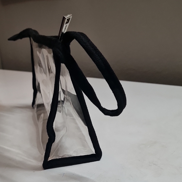 COPY - Kendall + Kylie Transparent Makeup Bag - Picture 5 of 8